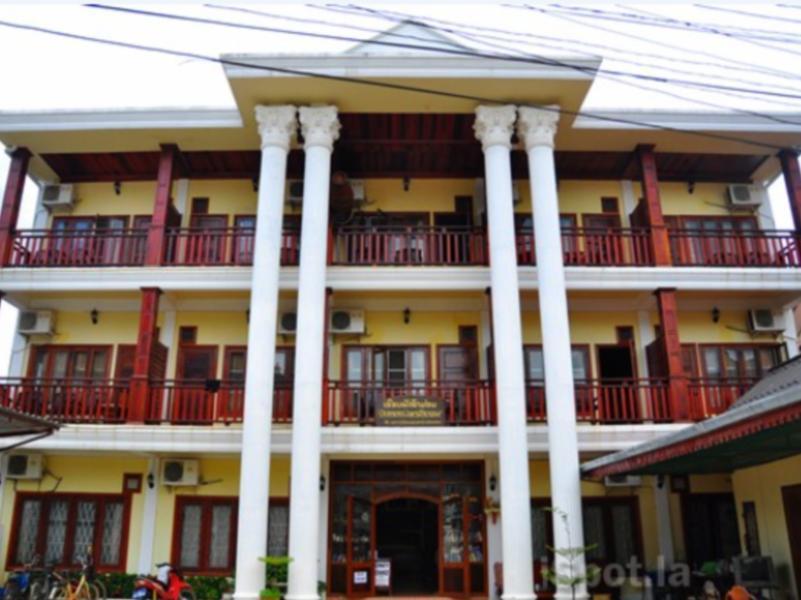 Domon Hotel Vang Vieng Exteriör bild