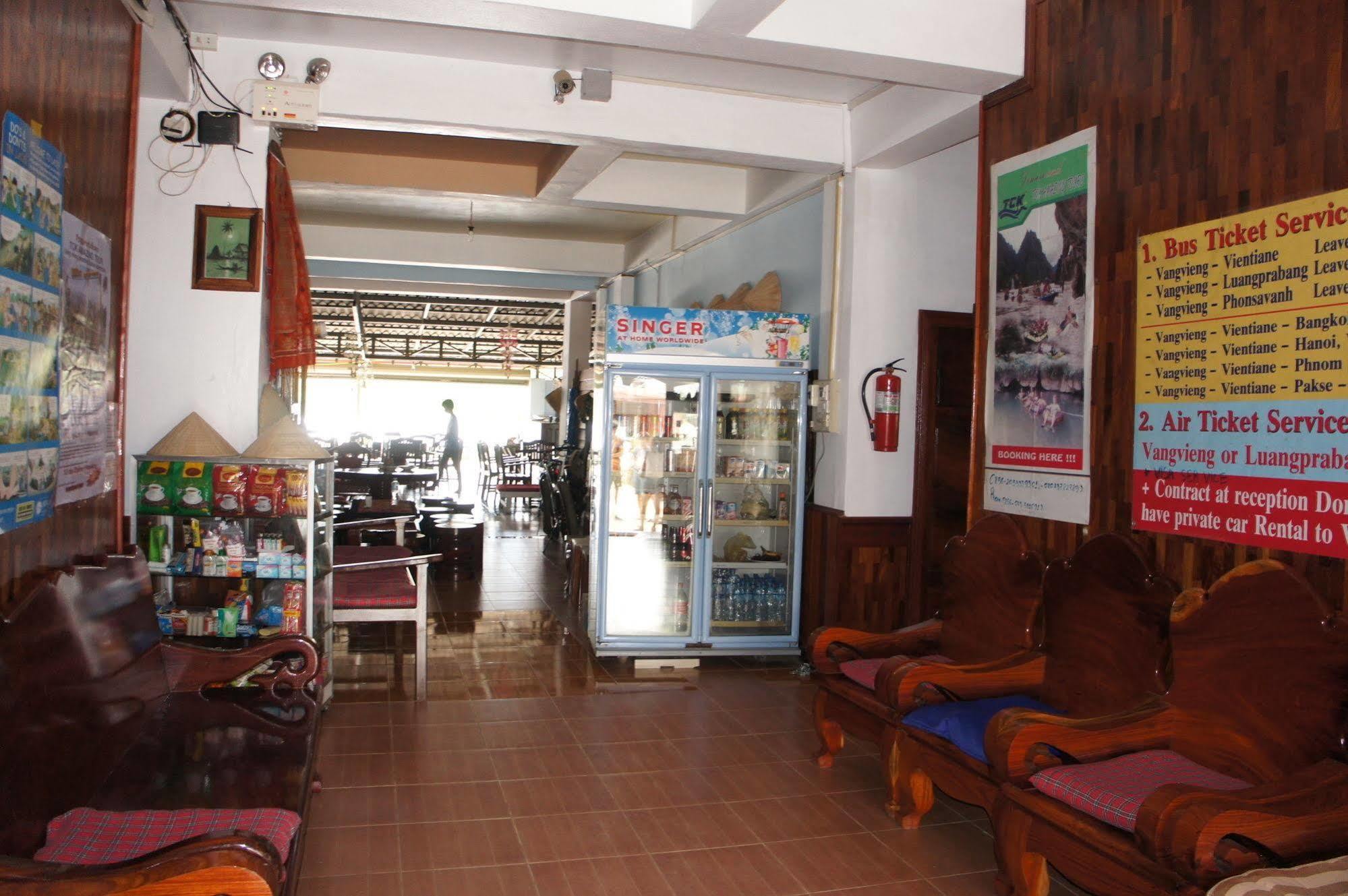 Domon Hotel Vang Vieng Exteriör bild