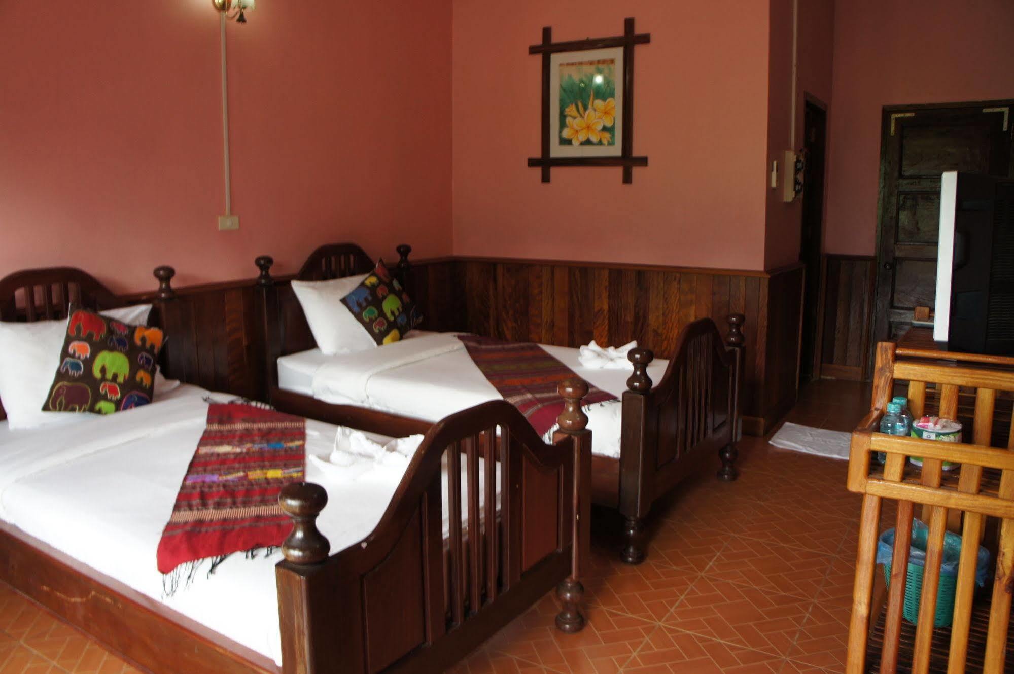 Domon Hotel Vang Vieng Exteriör bild
