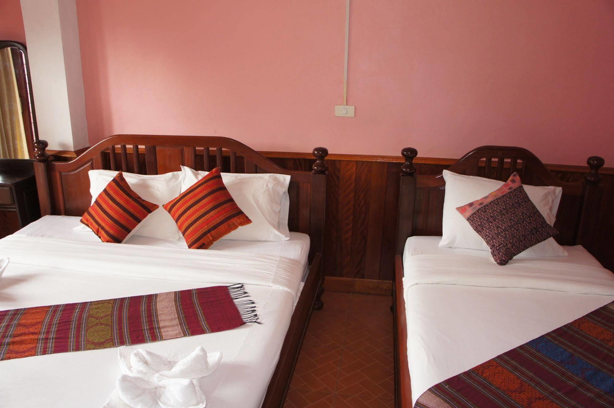 Domon Hotel Vang Vieng Exteriör bild