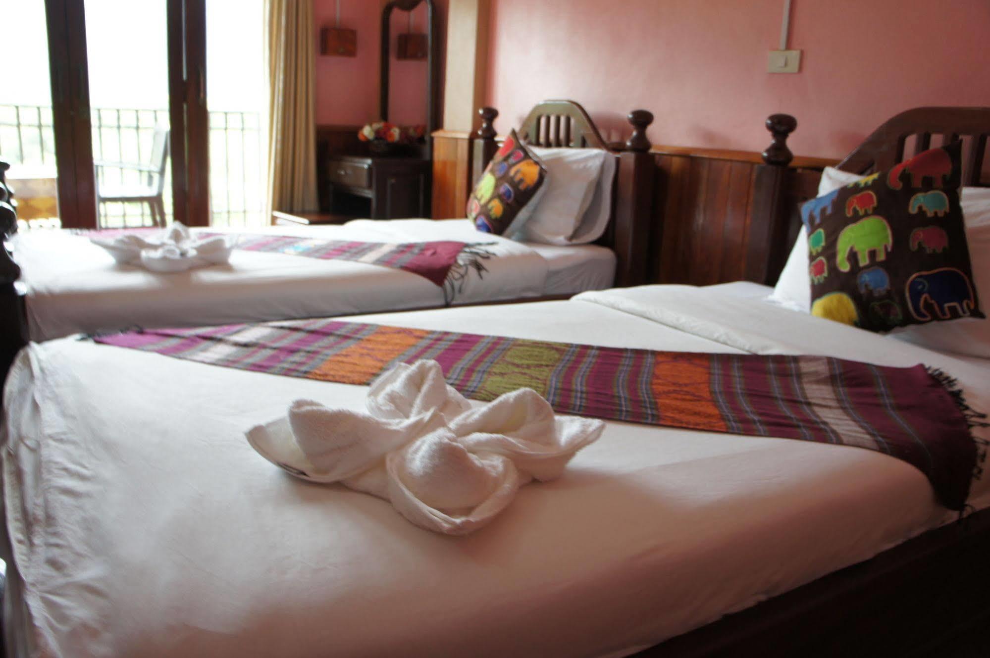 Domon Hotel Vang Vieng Exteriör bild
