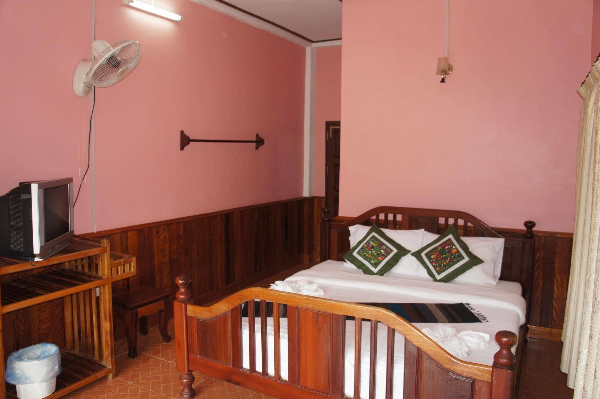 Domon Hotel Vang Vieng Exteriör bild
