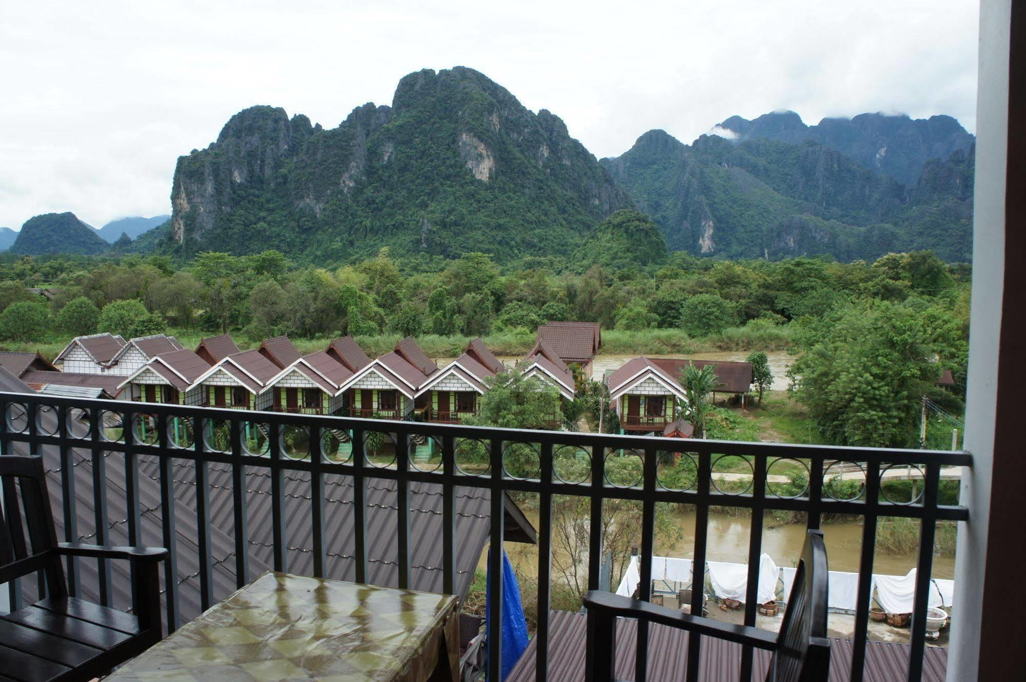 Domon Hotel Vang Vieng Exteriör bild