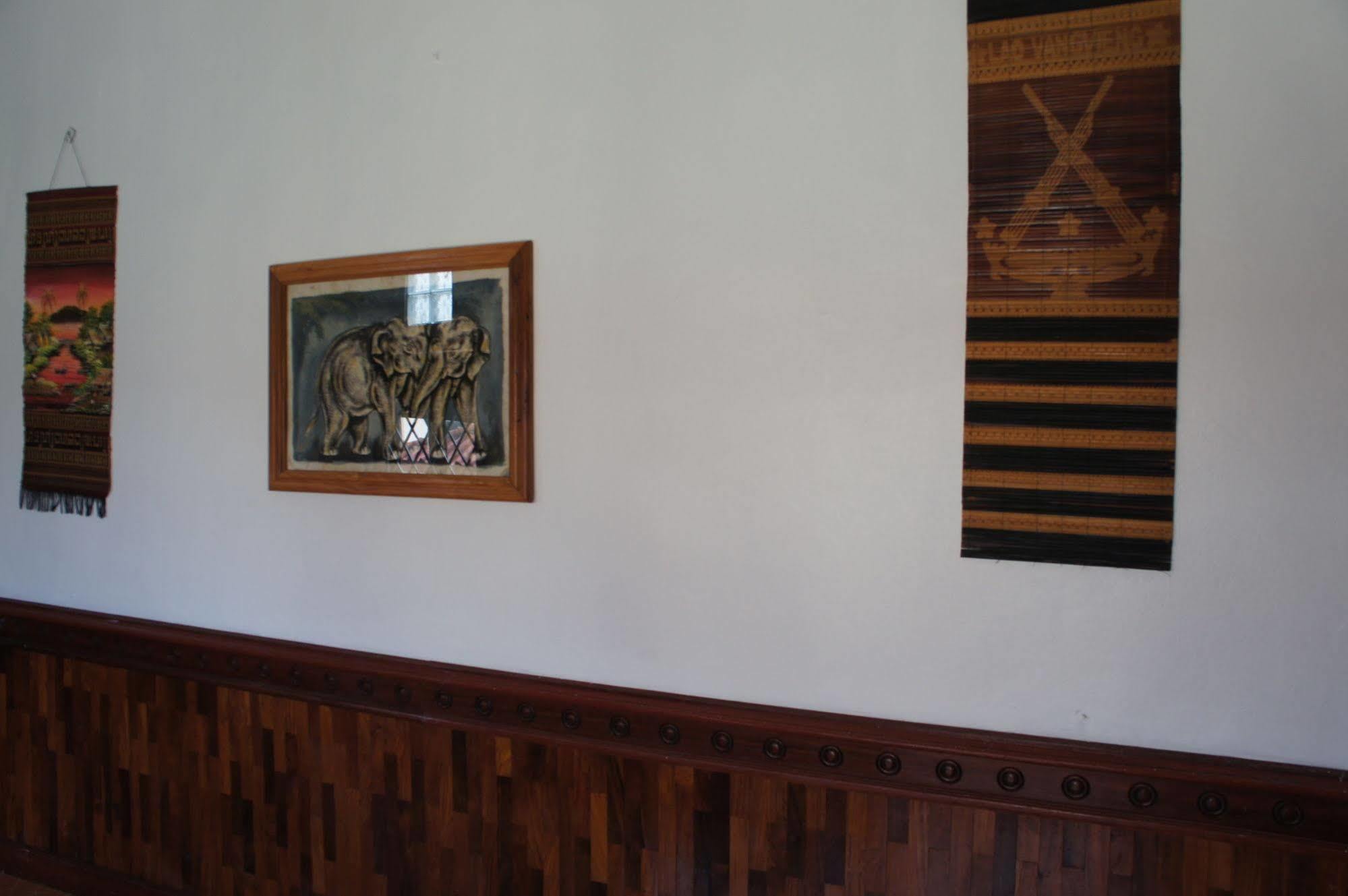 Domon Hotel Vang Vieng Exteriör bild