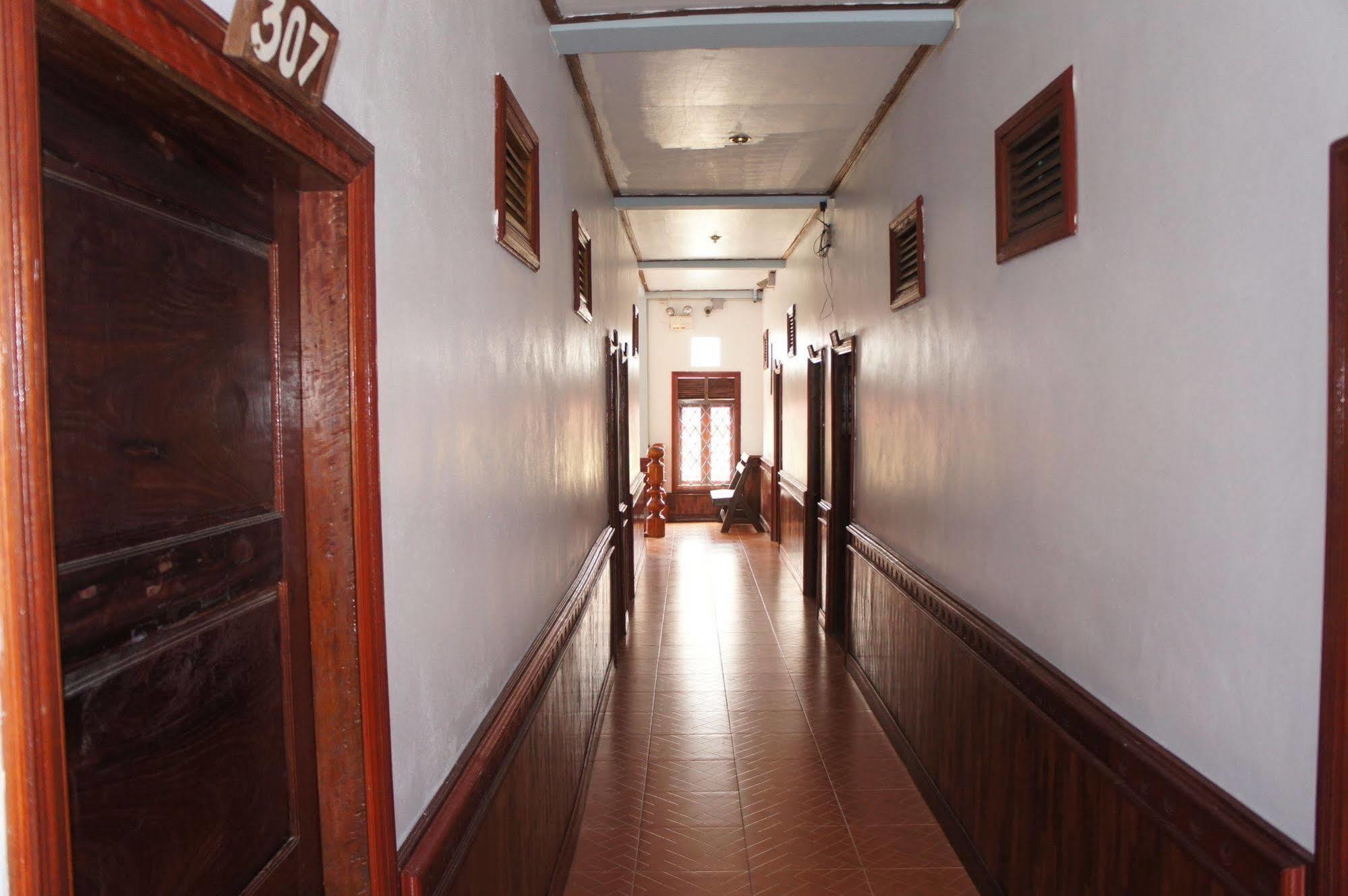Domon Hotel Vang Vieng Exteriör bild